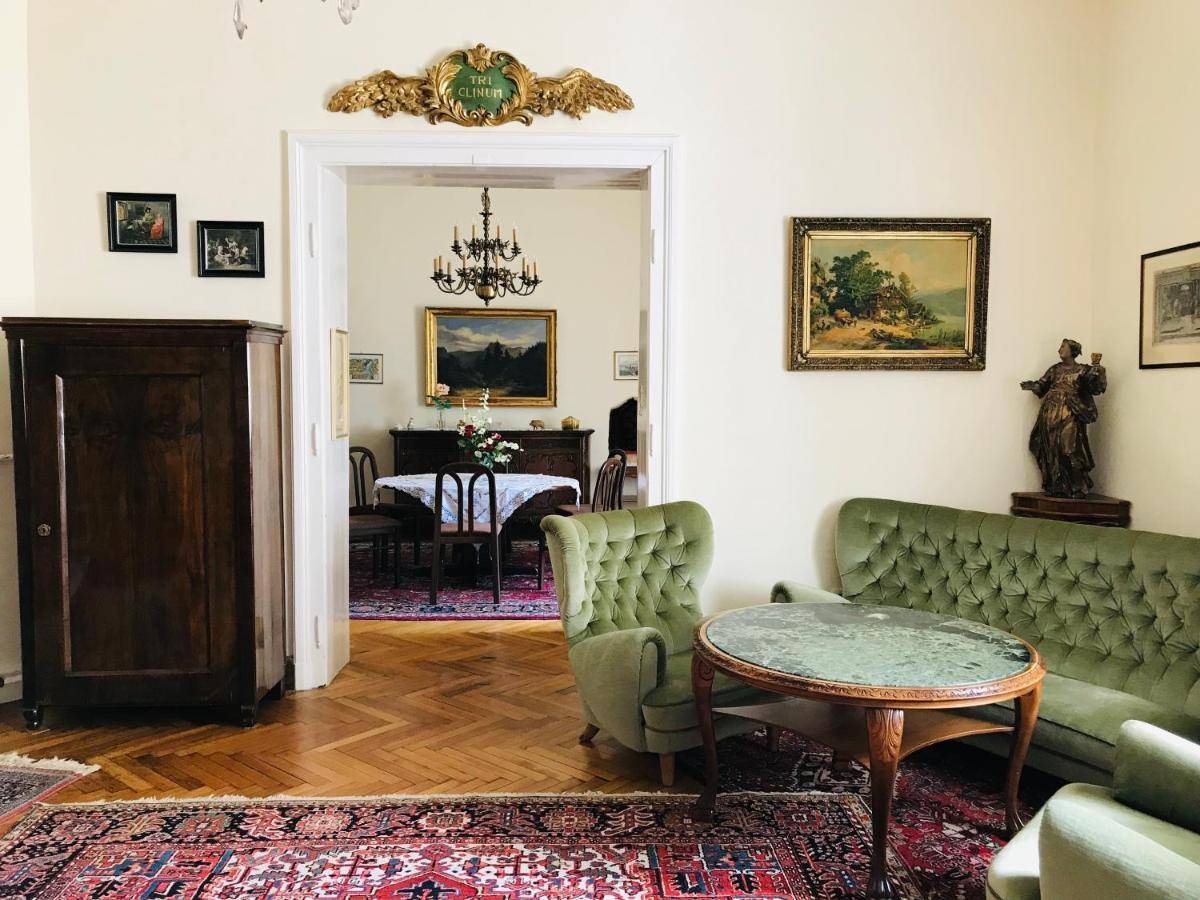 Ferienwohnung Schloss Schrattenthal エクステリア 写真